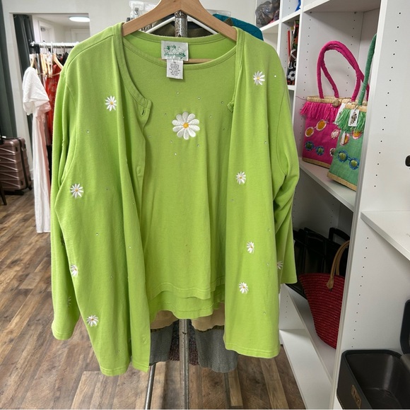 Quaker Factory Embroidered Green and White Daisy Shirt & Jacket - Picture 1 of 7